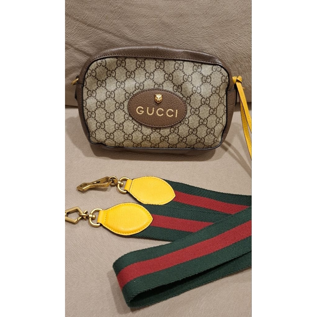Gucci GG Supreme Camera Sling Bag Vintage