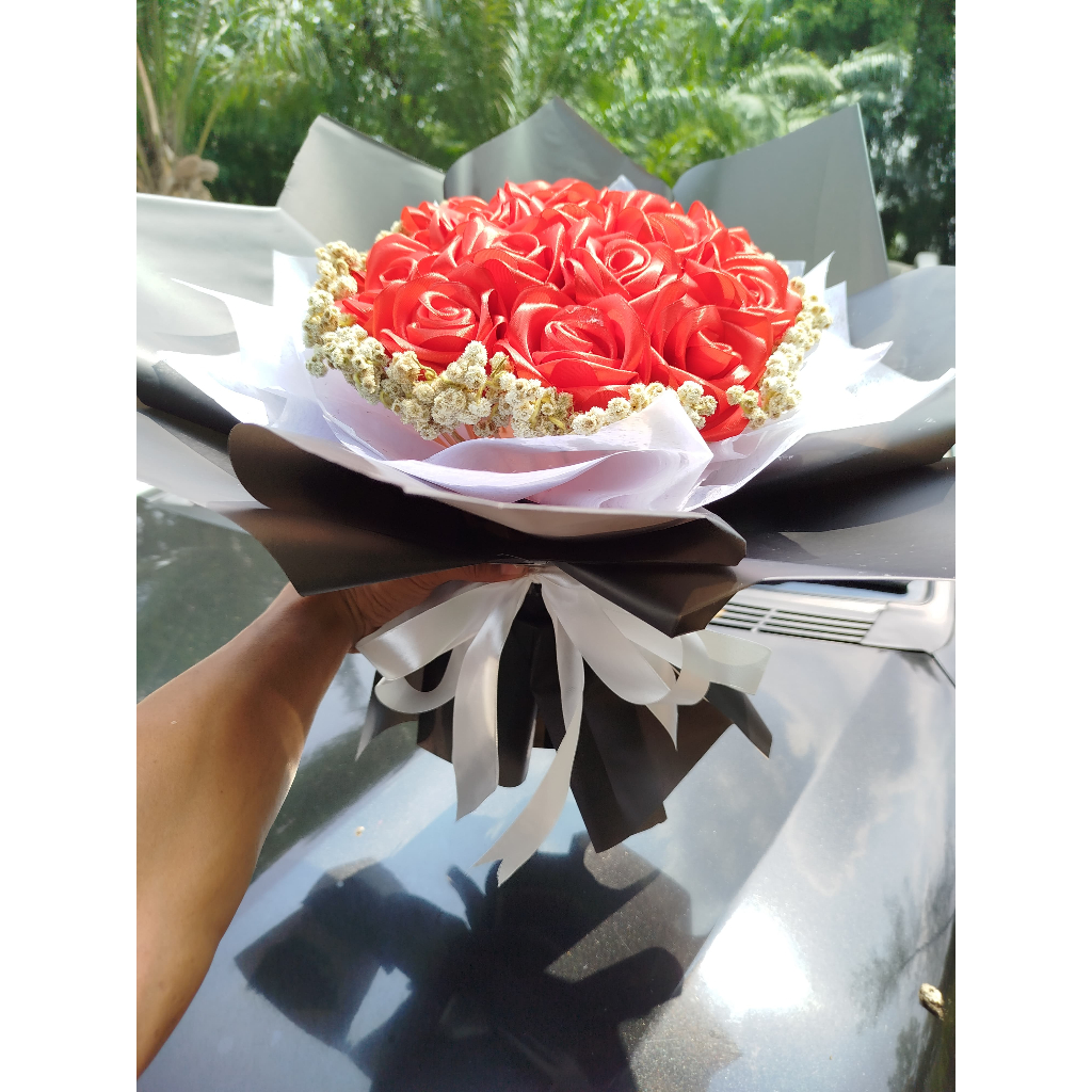 

BUKET PITA bunga satin