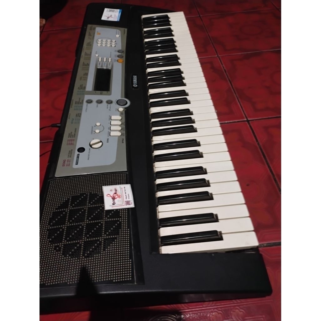 piano digital/keyboard musik/organ tunggal/yamaha PSR E203 second