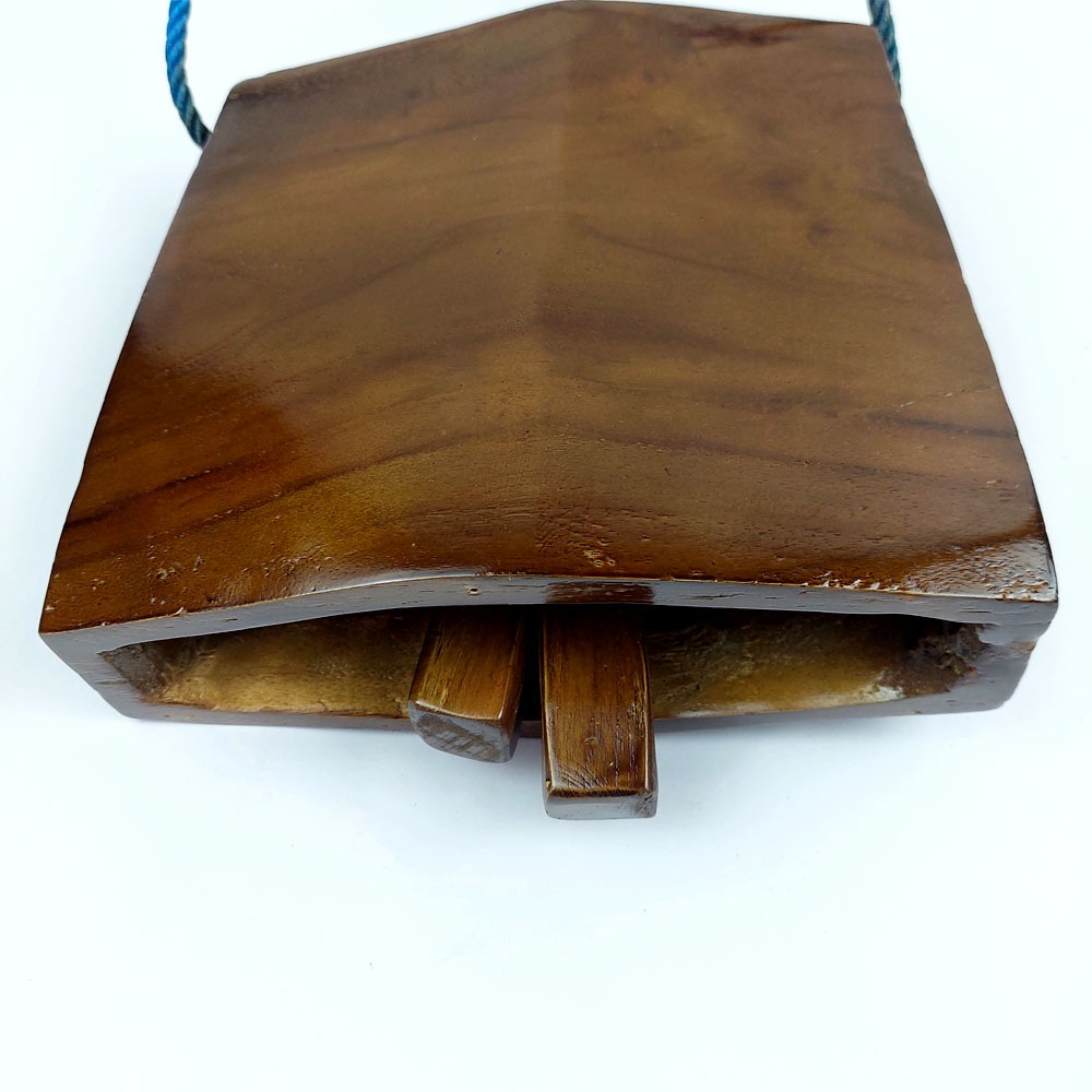 Kerajinan Kayu Jati Kalung Sapi Klontong Klasik Souvenir