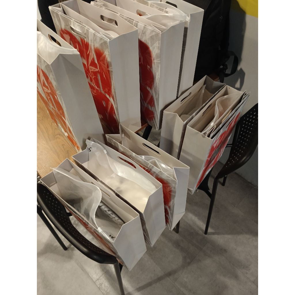 

paper bag chambre de la vain no minus