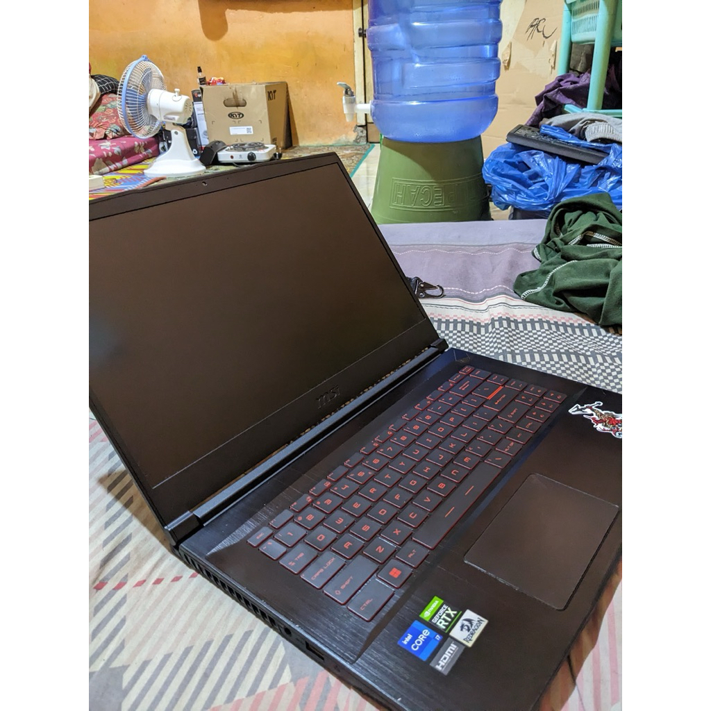 Laptop Gaming MSI GF63 THIN 11UC