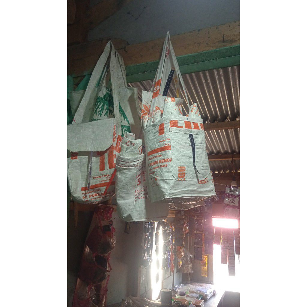 tas slempang kecil / tas bagor / tas karung / tas pasar
