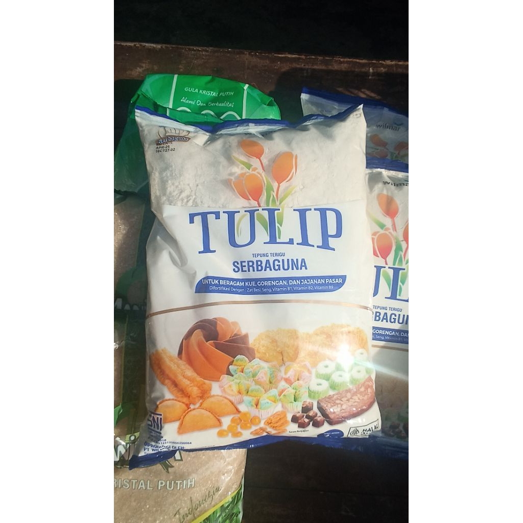

Tepung Terigu TULIP 1KG