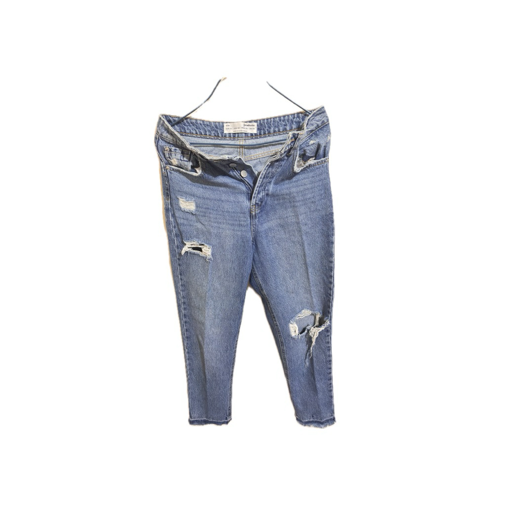 Stradivarius ripped mom jeans