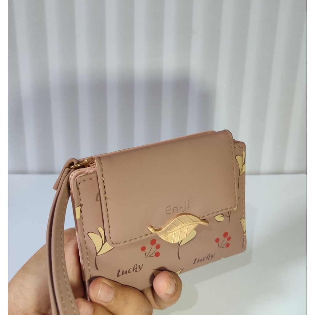 Enji Wosu Dompet Wanita