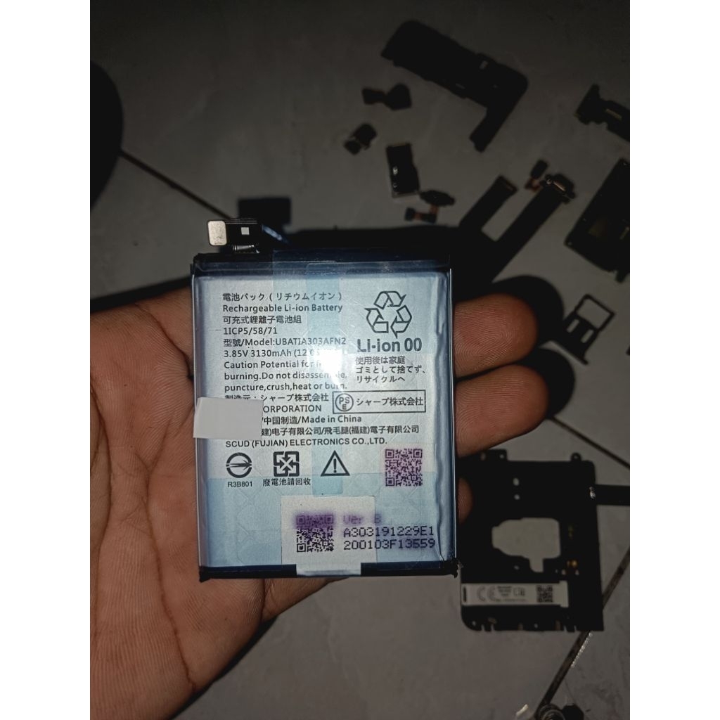 Baterai SHARP AQUOS ZERO 2