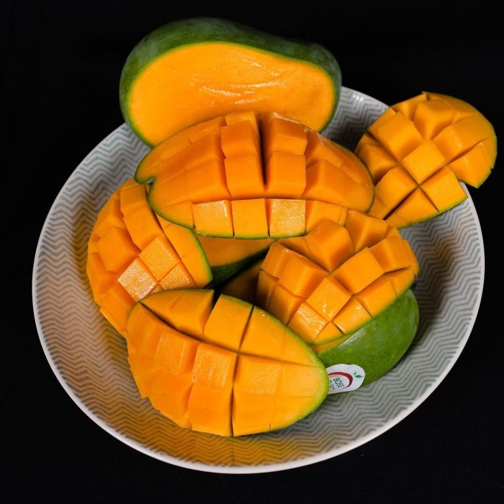 

PROMO Mangga Harumanis Fresh IgnacioBox Fruit 1kg