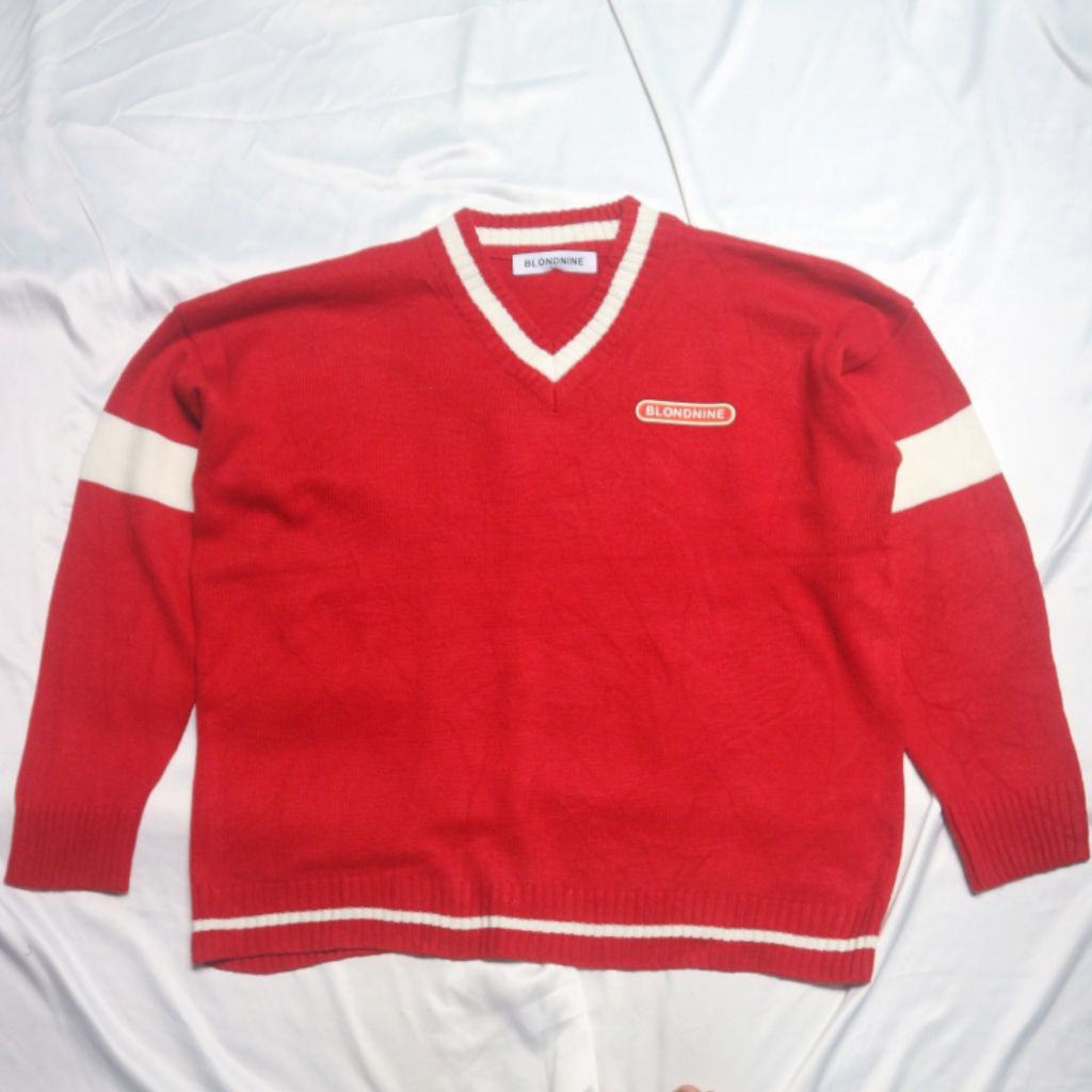 BLONDNINE Straykids Idol Korea Knitwear Vneck Red Merah Sweater Oversize Boxy Sweatshirt Rajut Biru 