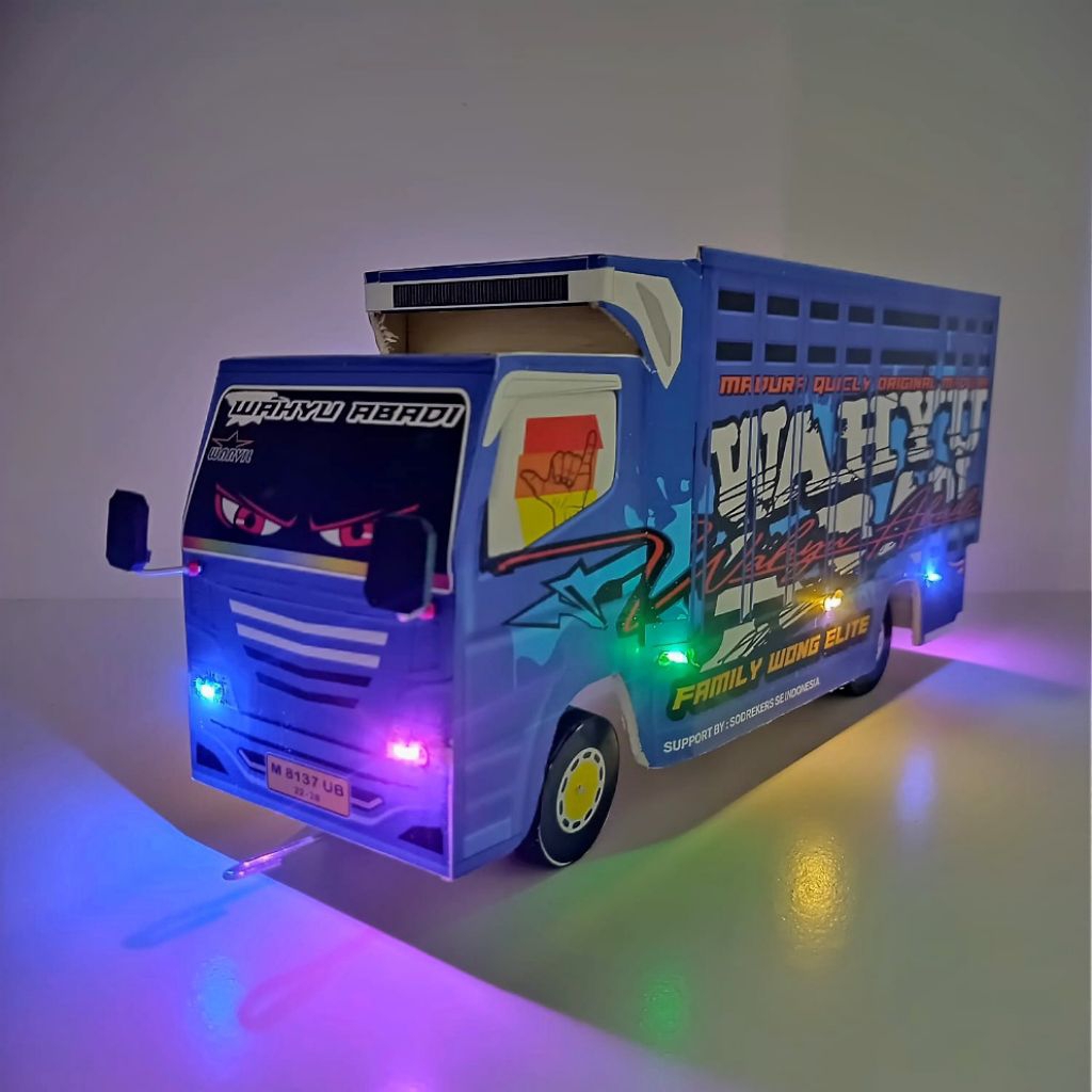 Miniatur Truk Oleng Wahyu Abadi