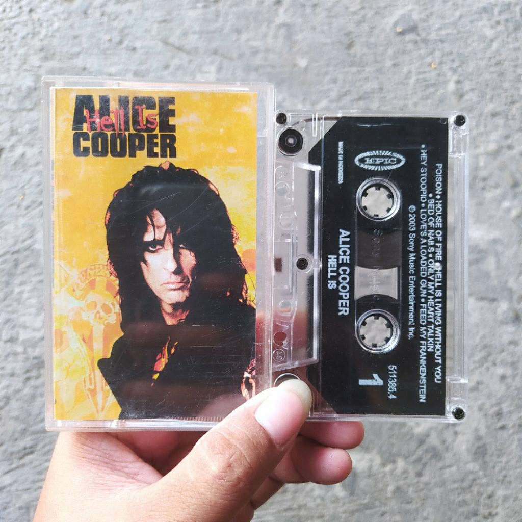 Kaset Pita Alice Cooper - Hell Is
