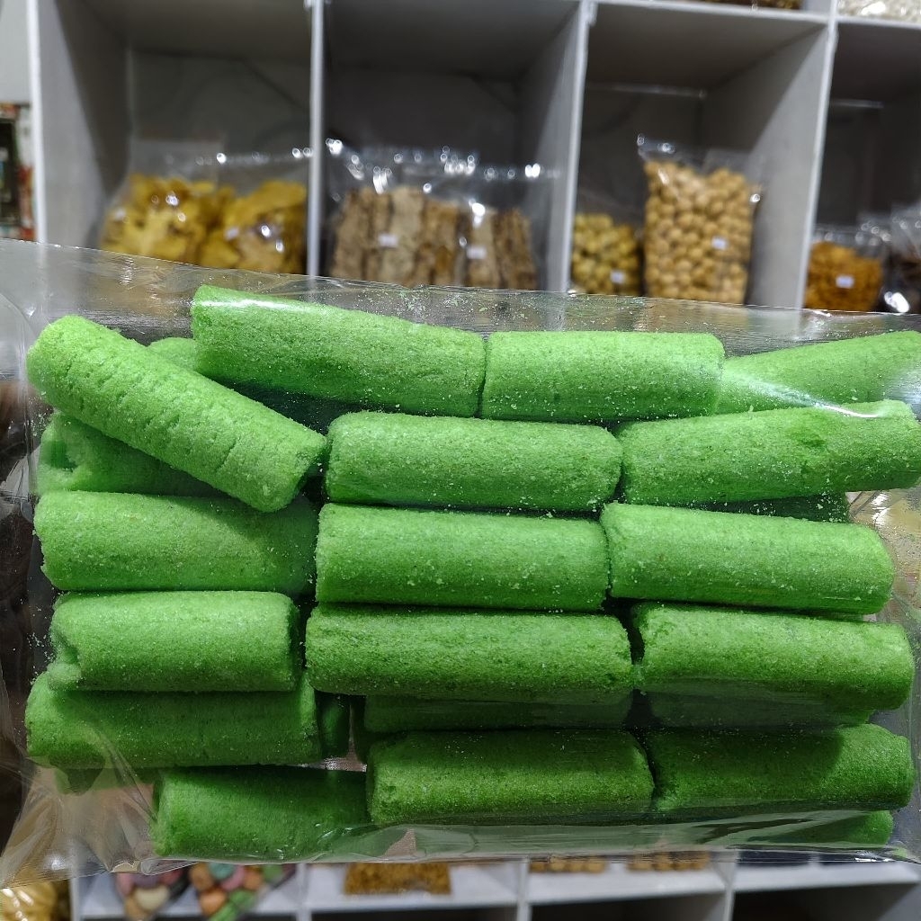 

stik/CIKI makanan ringan rasa Coco pandan 150gram
