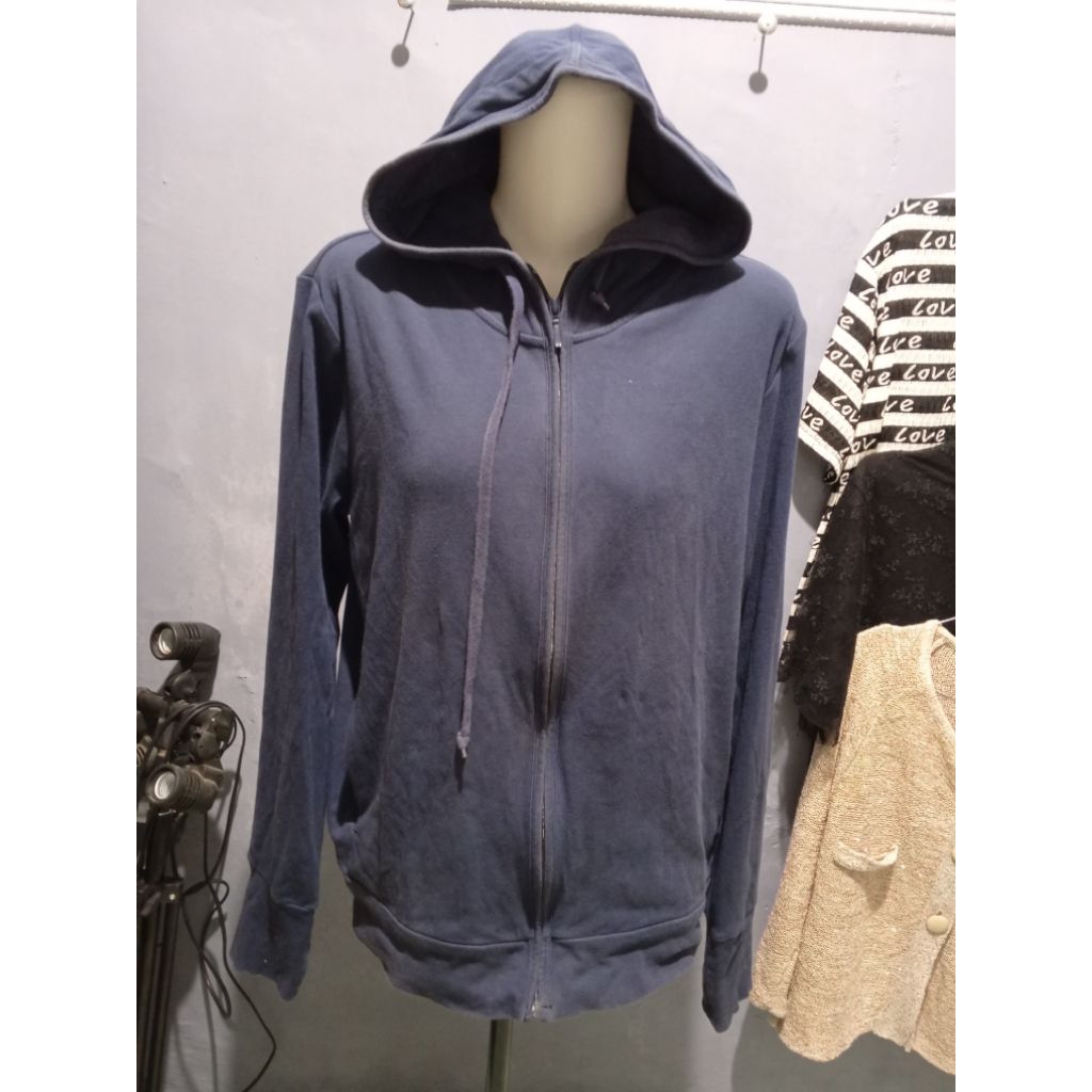 Preloved Baju Lengan Panjang Wanita UniqloORI