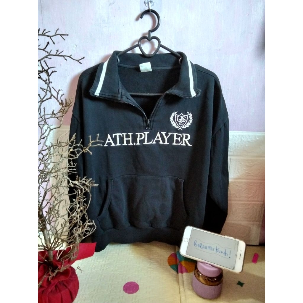 sweater kerah polo