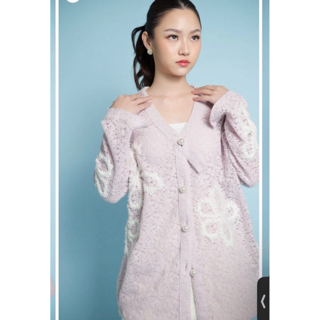 ARRAY ID Sorrel Top Preloved Like New Knitted Floral Outer Cardigan