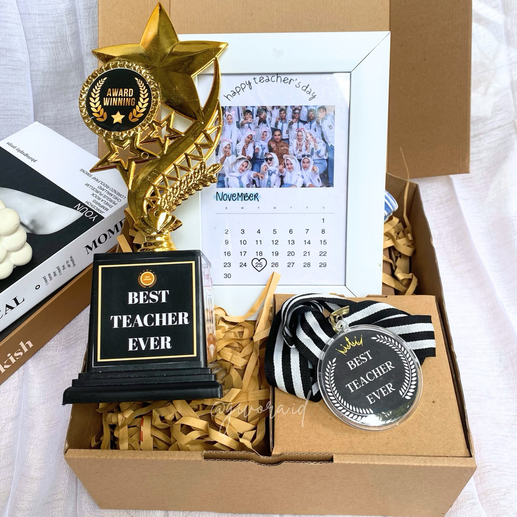 Kado Hampers Guru - Hampers Spesial Hari Guru - Medali Guru - Sertifikat Untuk Guru - Hadiah Perpisa