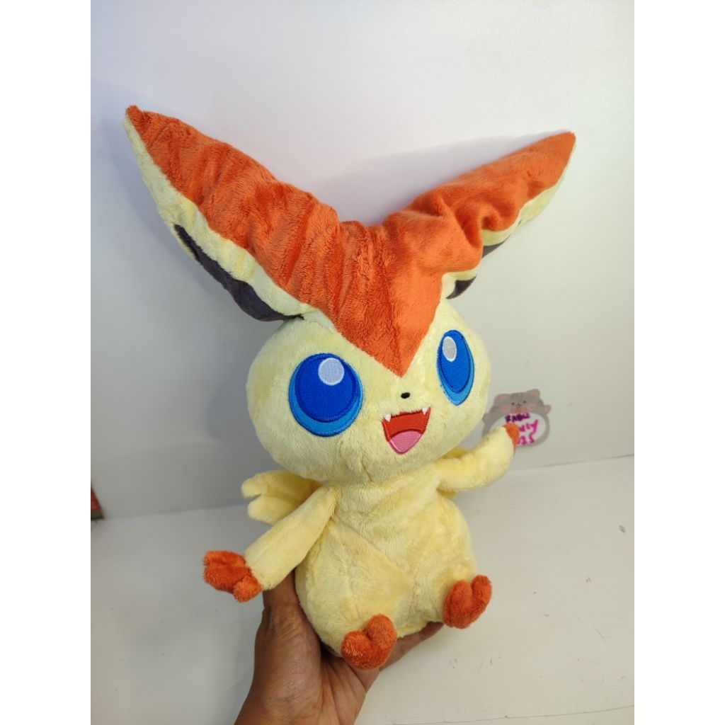 boneka Victini pokemon original no elektronik