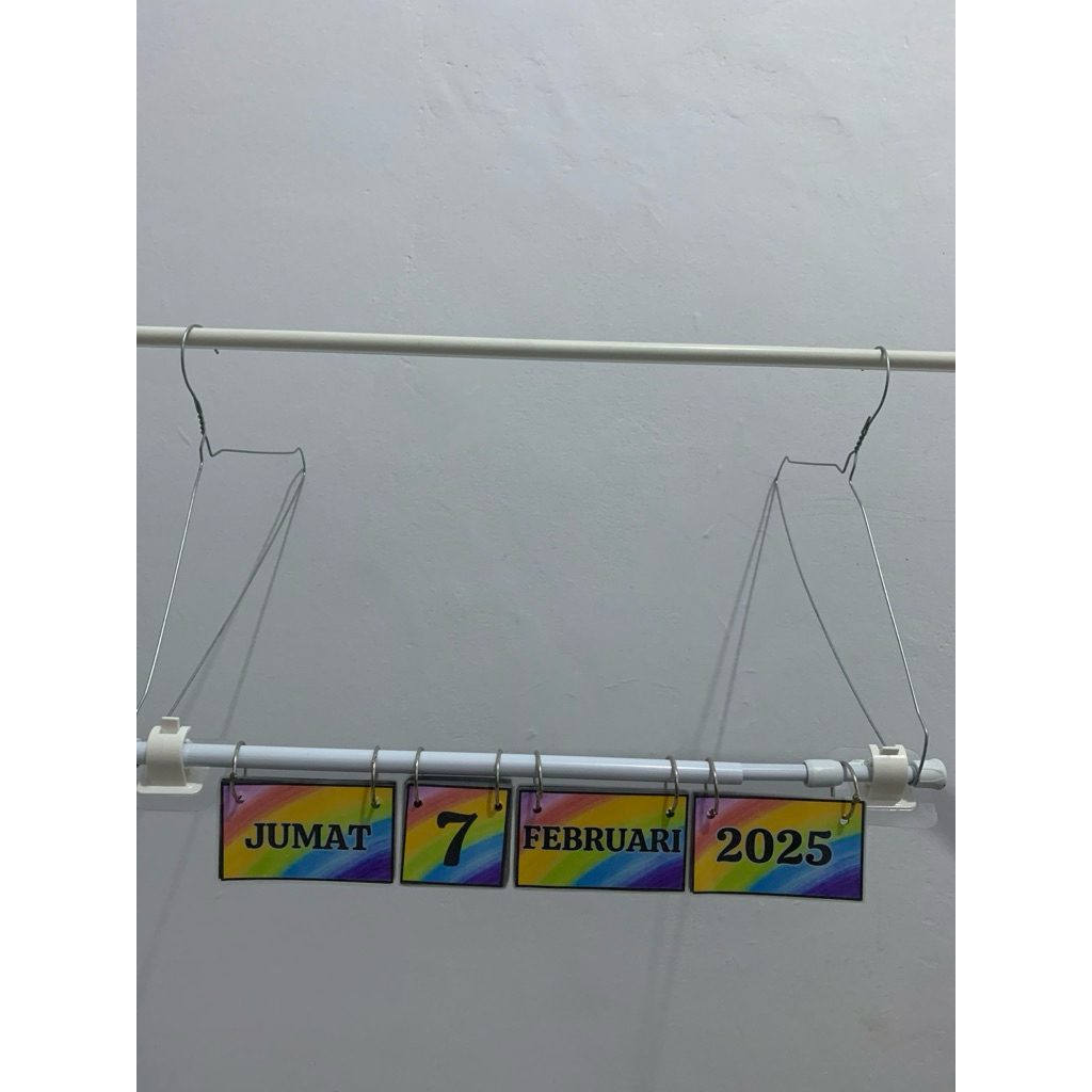

Kalender Gantung Papan Tulis Custom | Hiasan Kelas | Ganti Tanggal Bulan Tahun sampai 2028