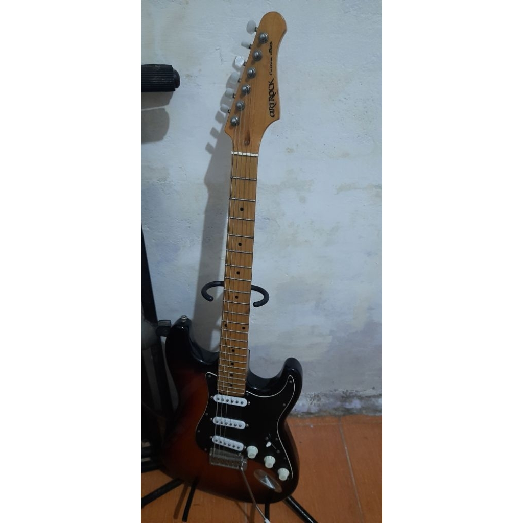 Gitar listrik Artrock original