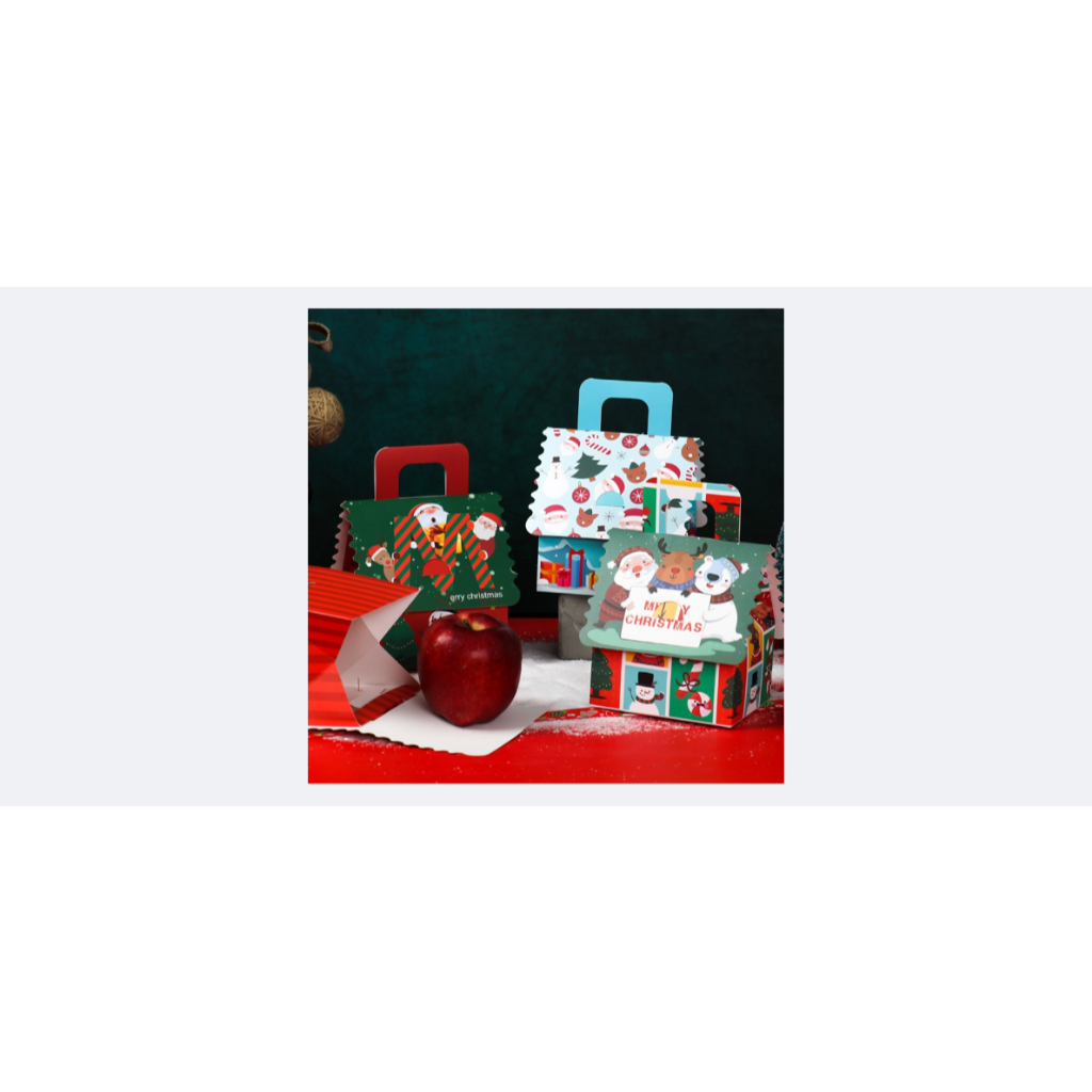 

triangle box nuansa christmas, cocok untuk jadi box kado, box hampers