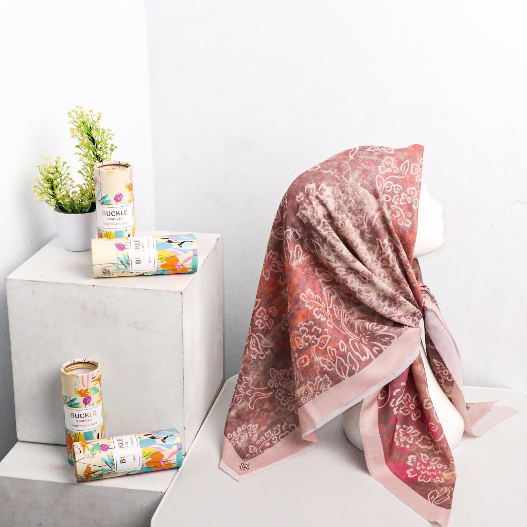 BEST SELLER KERUDUNG SEGIEMPAT MOTIF BOX BUCKLE SCARVES/HIJAB MOTIF SERAGAMAN BOX BUCKLE SCARVES