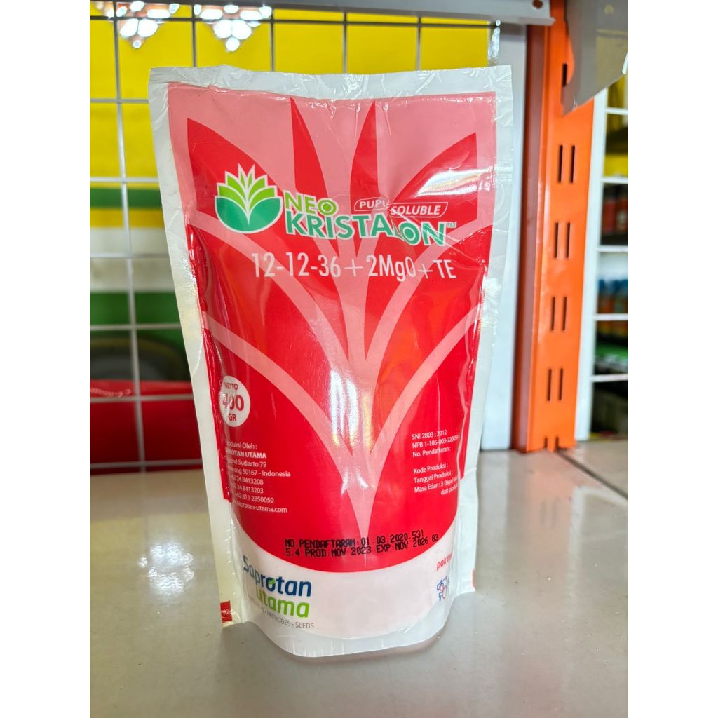 Pupuk NPK Neo kristalon Merah dari pak Tani 400gr
