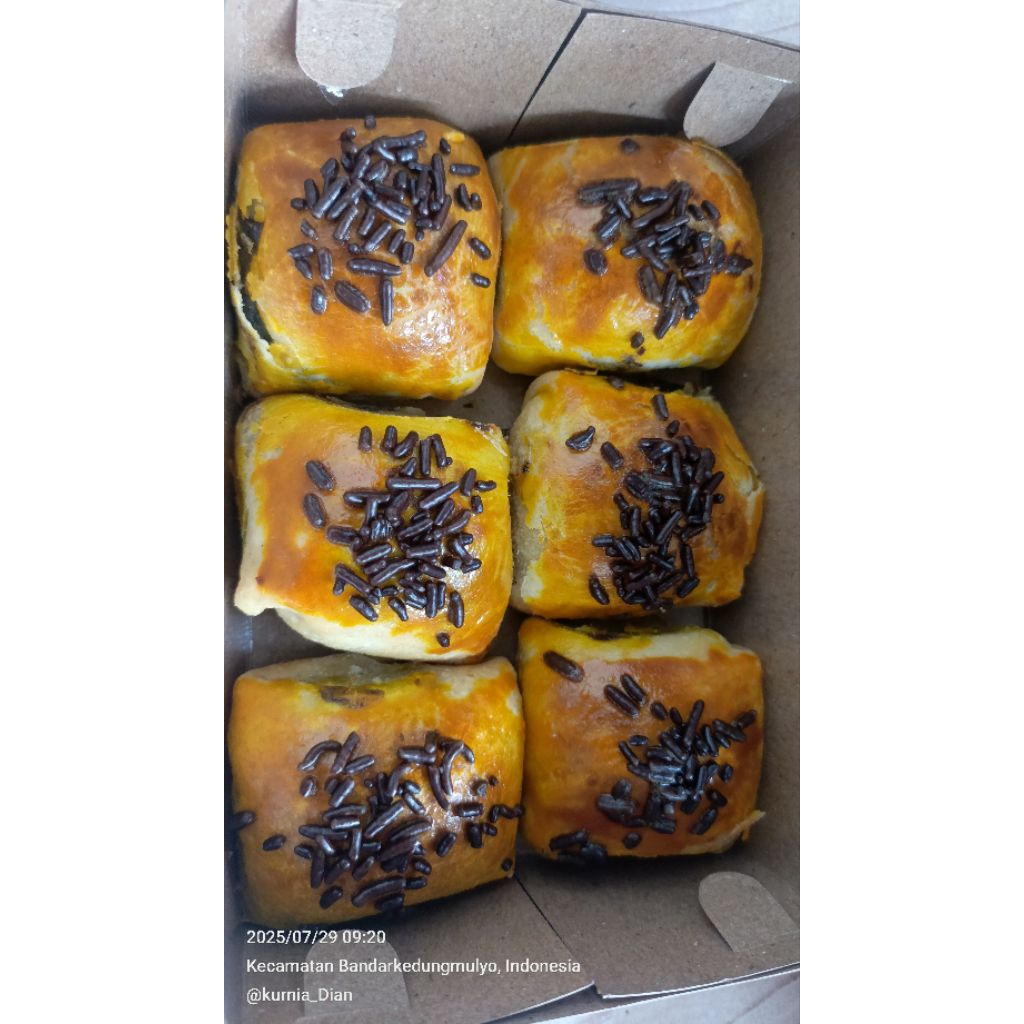 

bolen pisang coklat isi 6