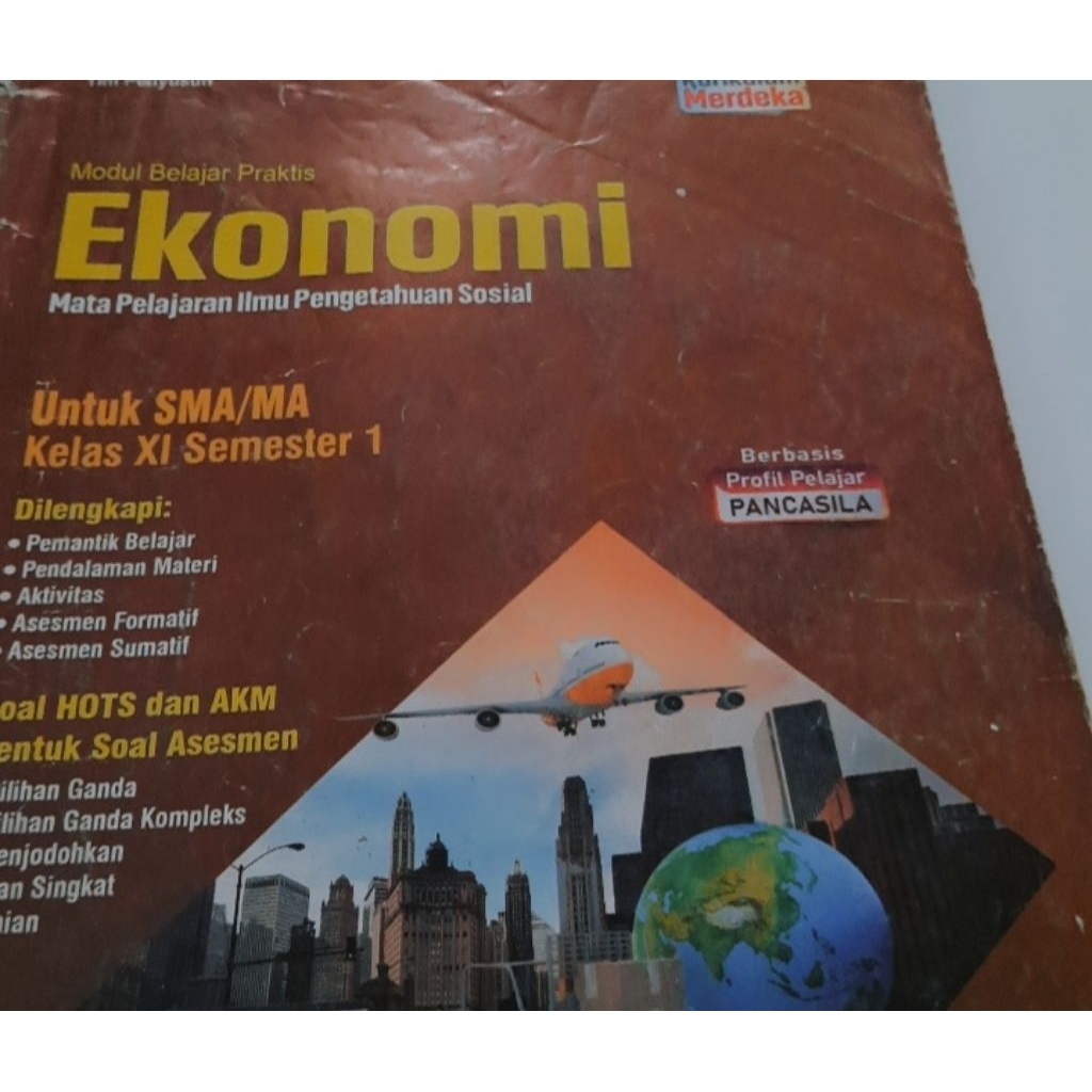 Buku LKS Ekonomi untuk SMA/MA Kelas XI Semester 1 diterbitkan oleh Viva Pakarindo