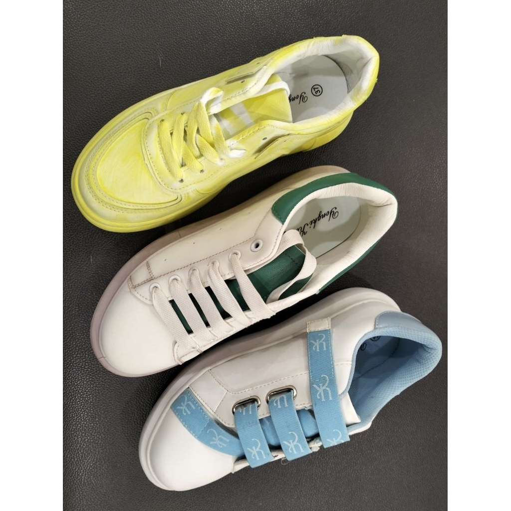 Sepatu sneakers ( YONGKI KOMALADI )