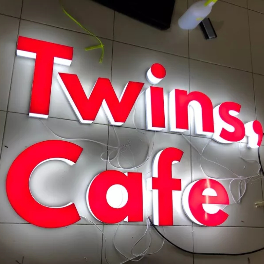 Custom Huruf Dan Logo Akrilik Timbul Nyala