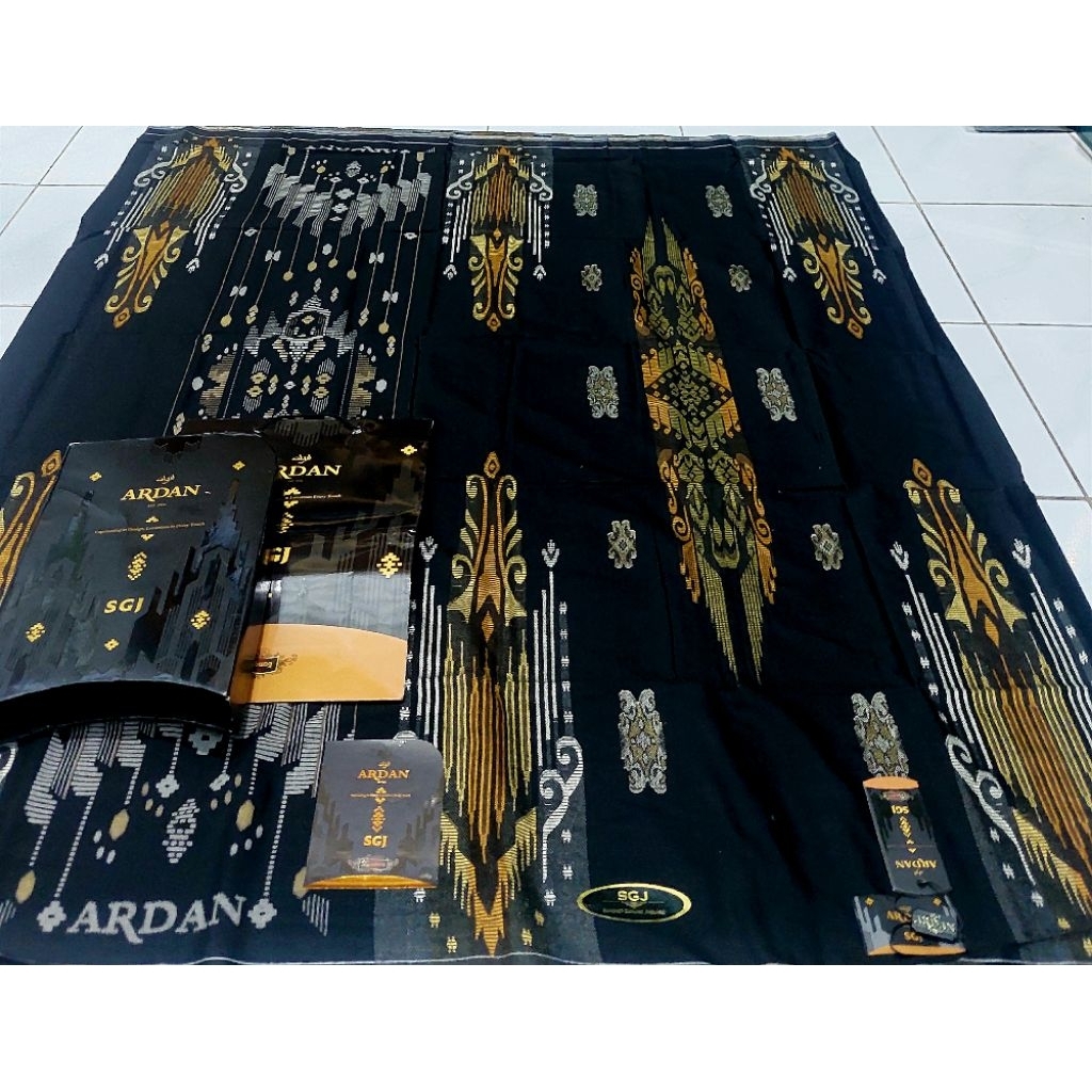 Sarung ardan Ketjubung SGJ Gold motif baru