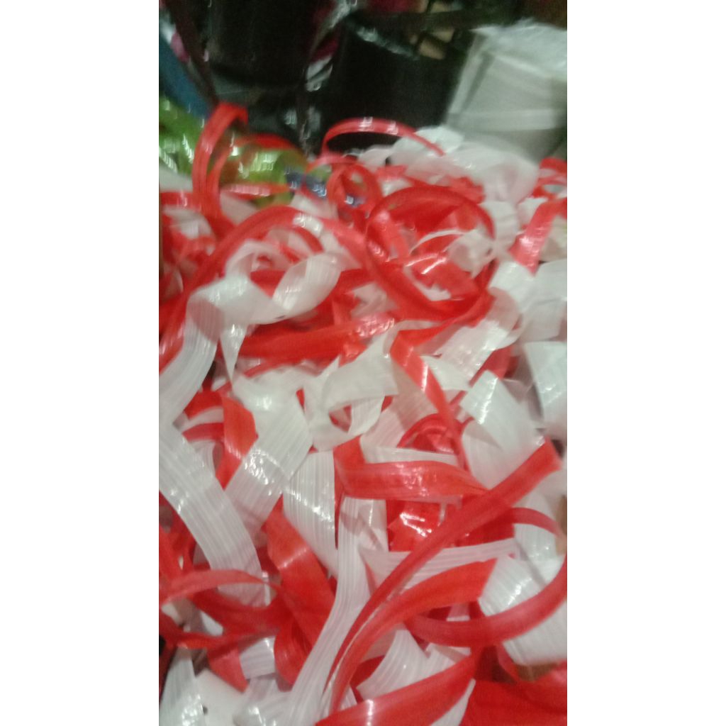 

TALI RAFIA MERAH PUTIH BIRU KUNING COKLAT