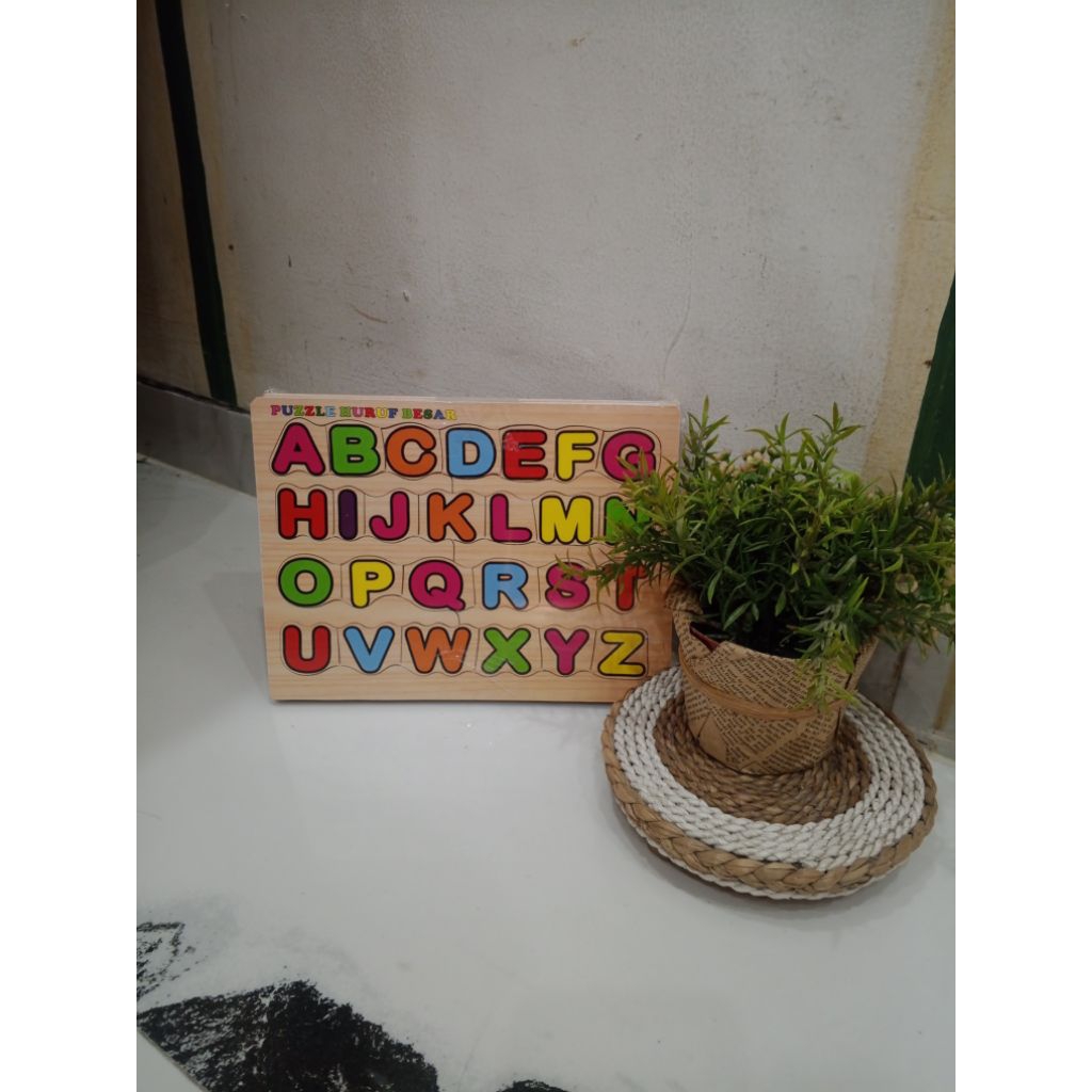 Puzzle kayu bongkar pasang HURUF Besar A-Z