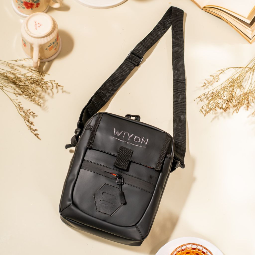Tas Selempang Pria Keren Wiyon Buton - Slingbag Praktis Untuk Kerja, Kuliah, Hingga Traveling