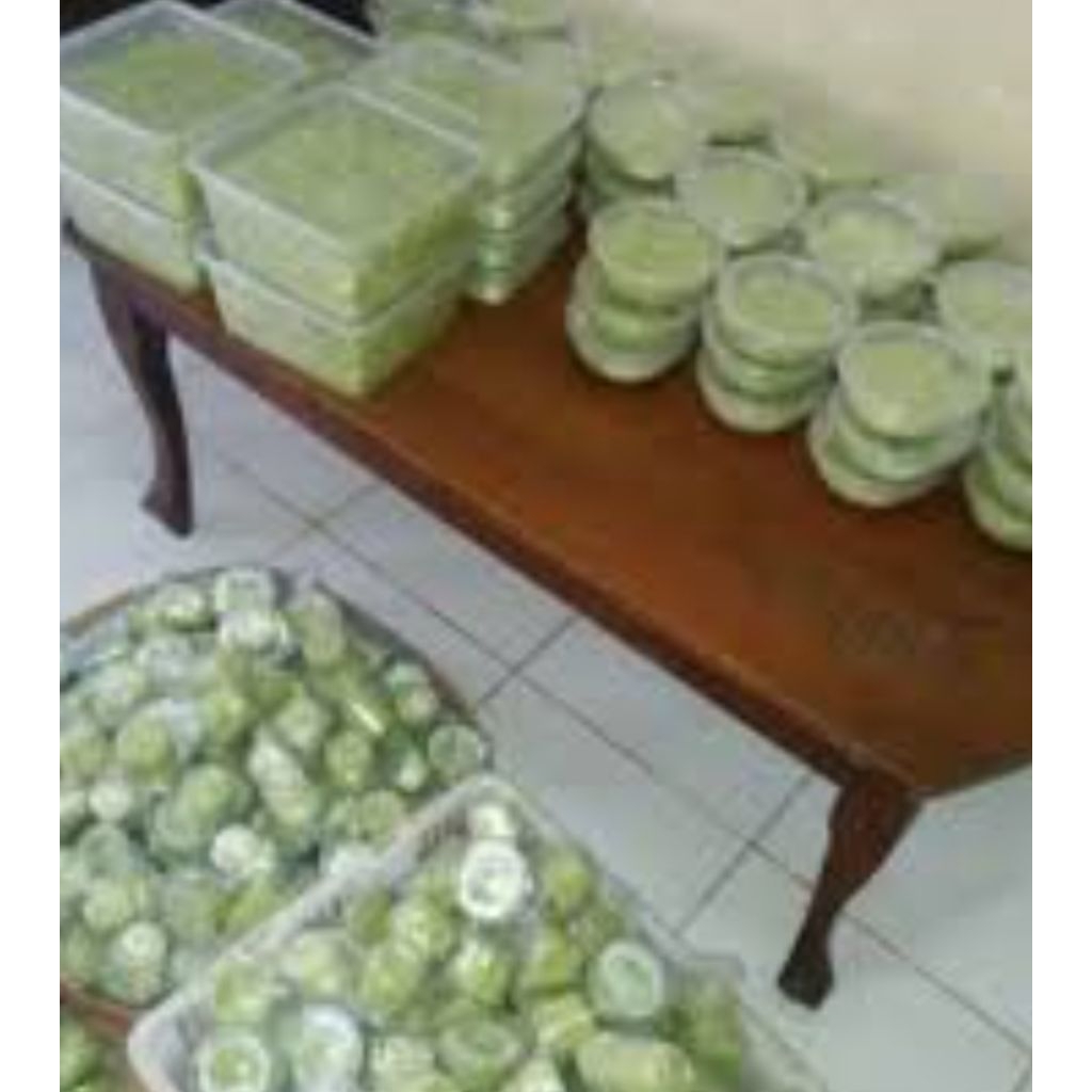 

TAPE KETAN LEGIT 1 kg ( HIJAU ALAMI DAUN SUJI)