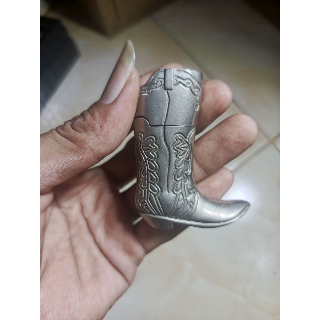 korek api pemantik antik Marlboro