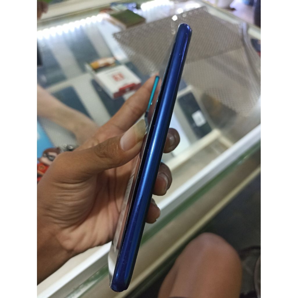 handphone 200T bekas layak pakai mulus