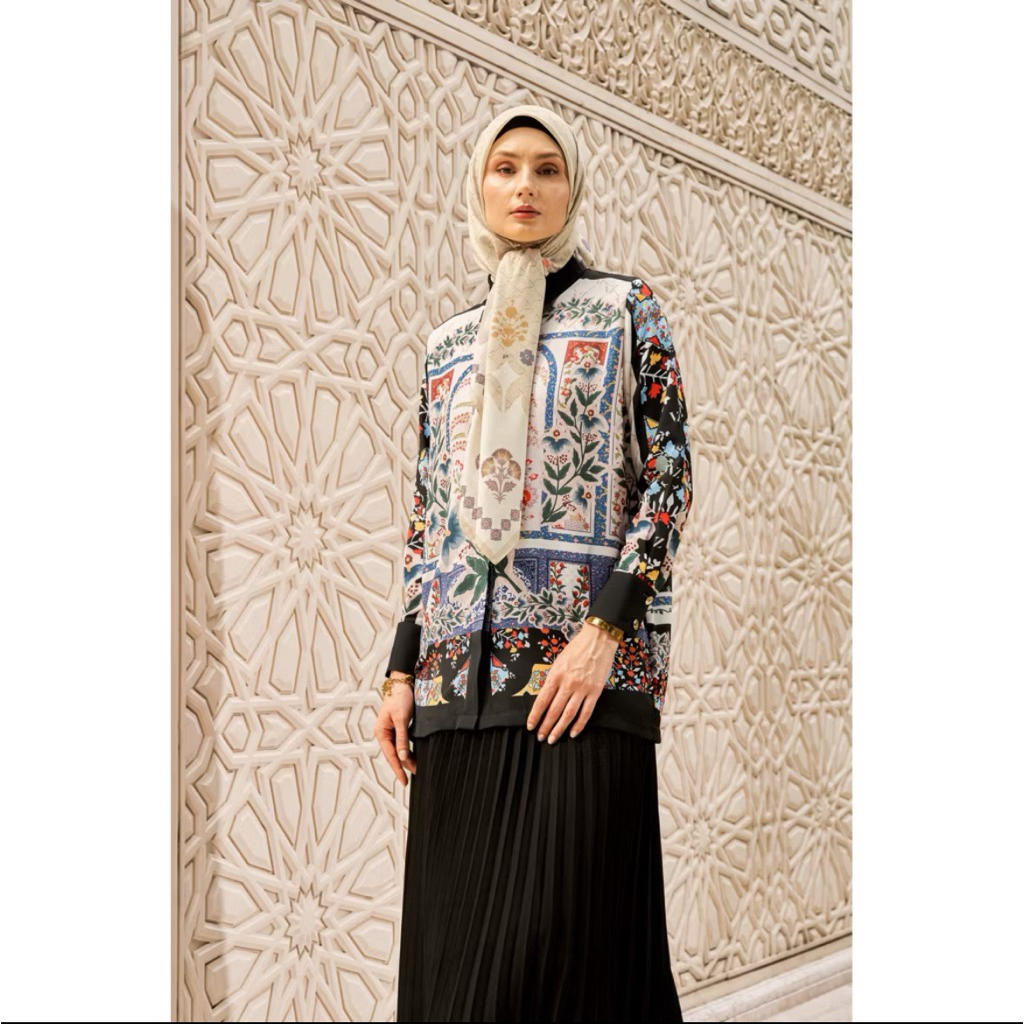 Vivi Zubedi Seralya Top