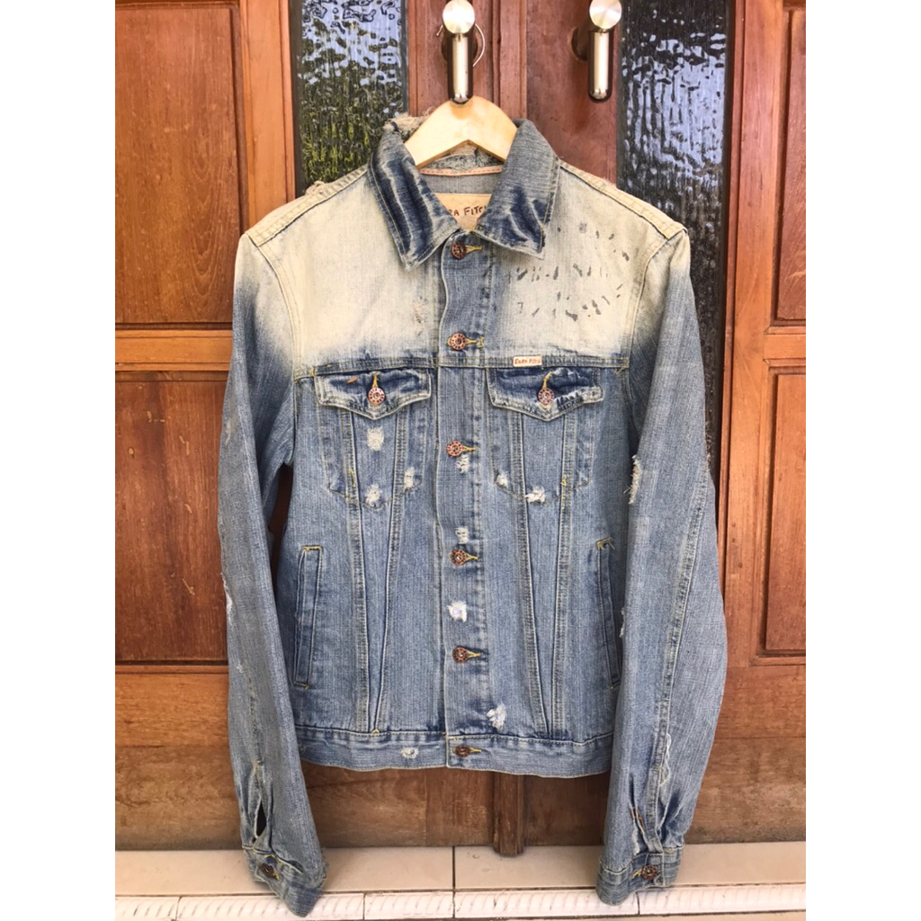 Ezra Fitch Vintage Tempur Ripped Fading Denim Jacket