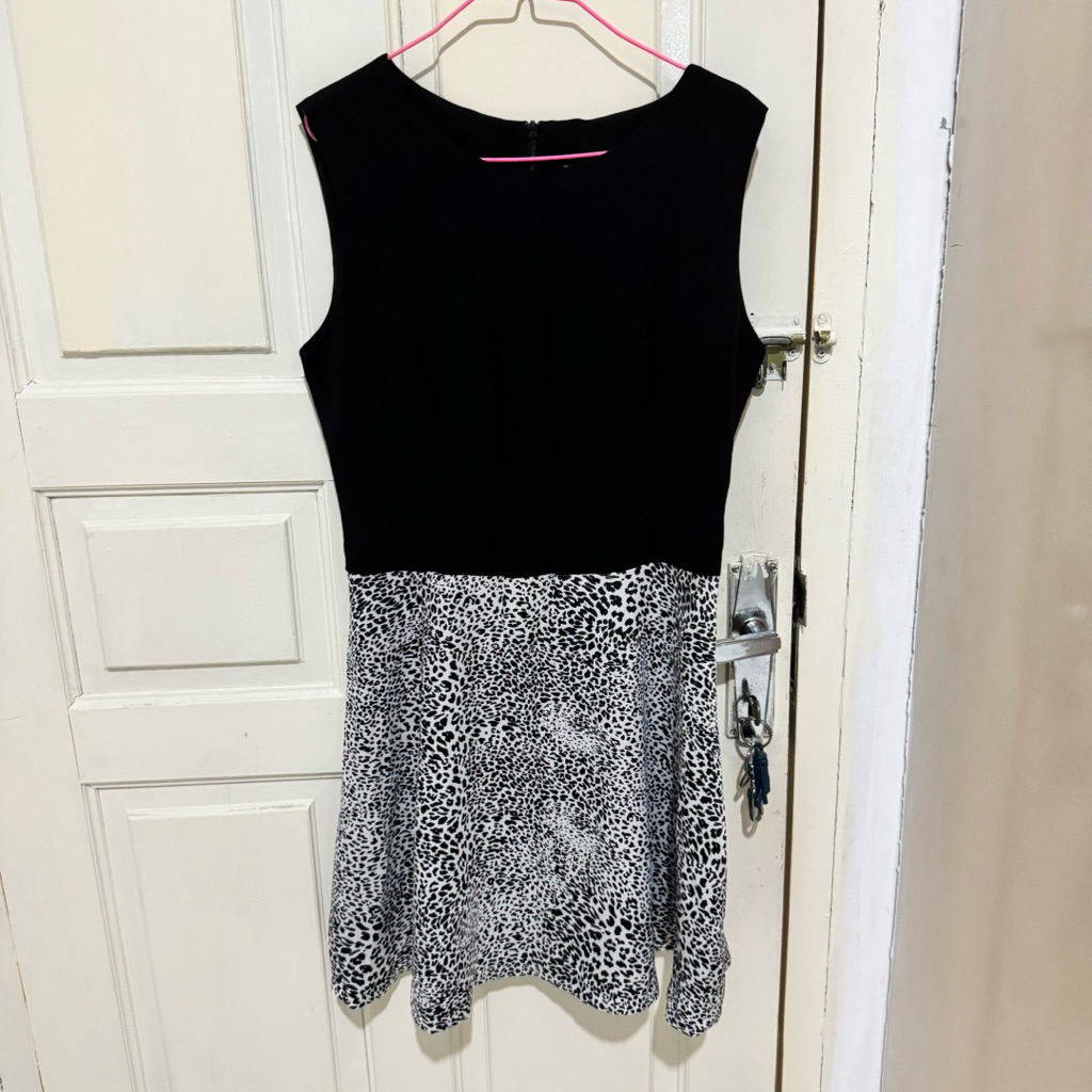 New The Executive Dress Wanita