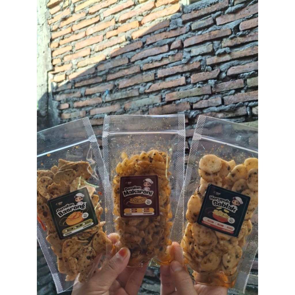 

Basreng koin pedas gurih daun jeruk - Umam Snack