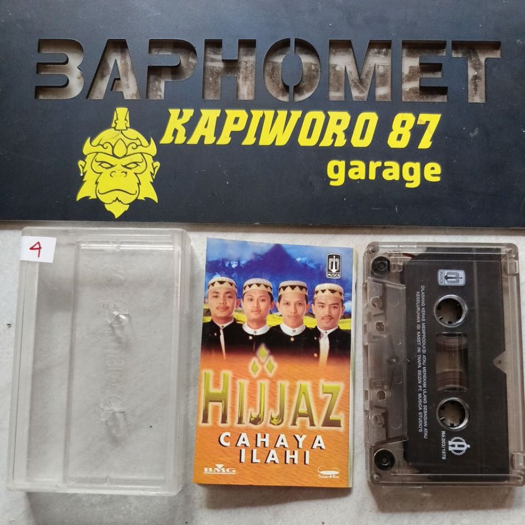 kaset pita,,HIJJAZ ,,CAHAYA ILAHI