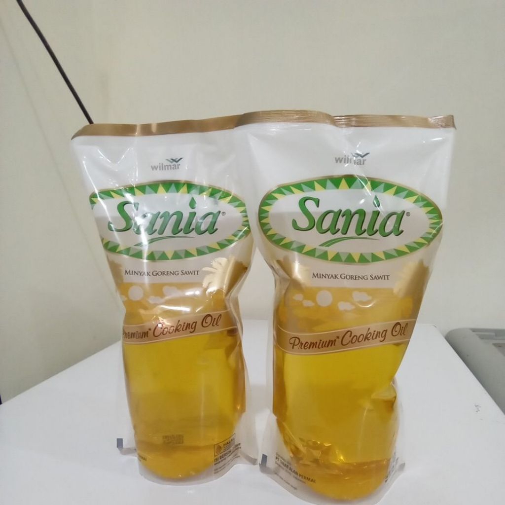 

sania minyak goreng sawit premium cooking oil tegak 1 Liter