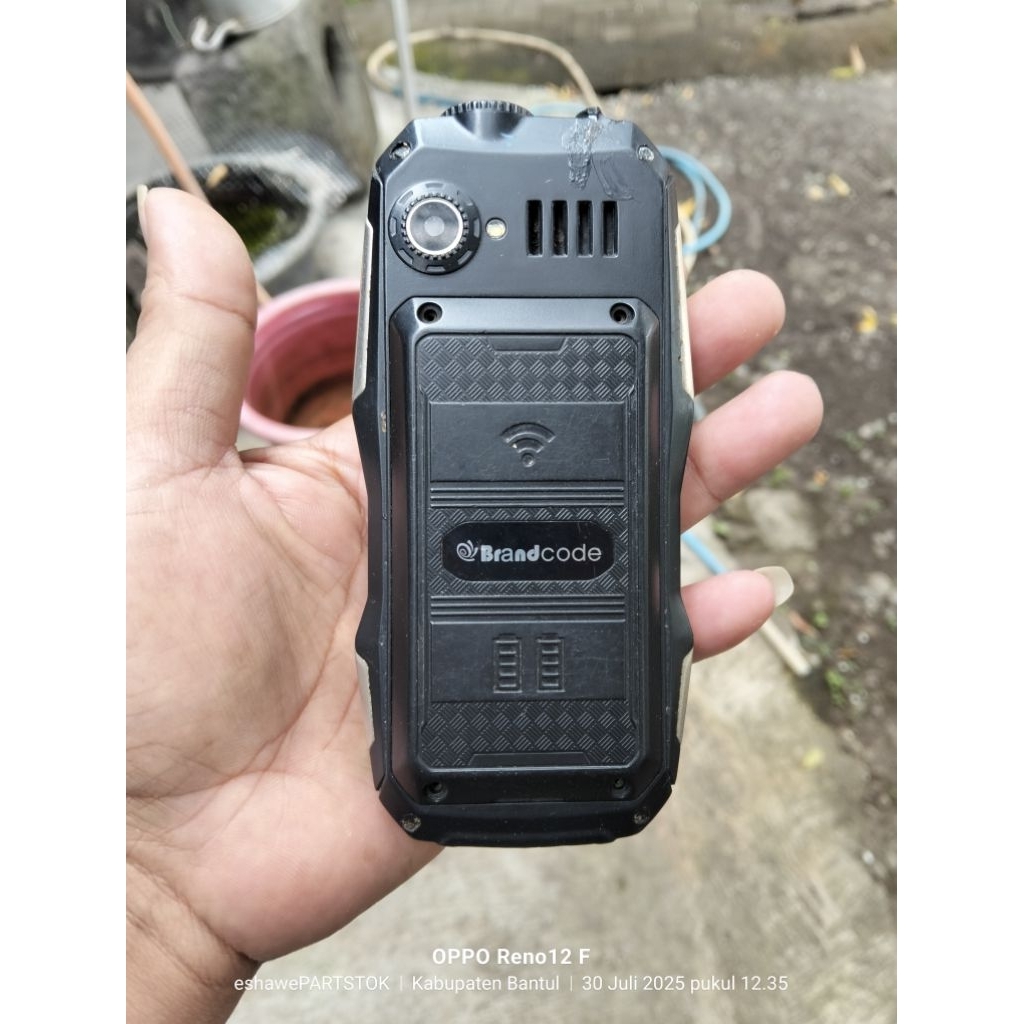 brandcode handphone hidup normal bekas pakai