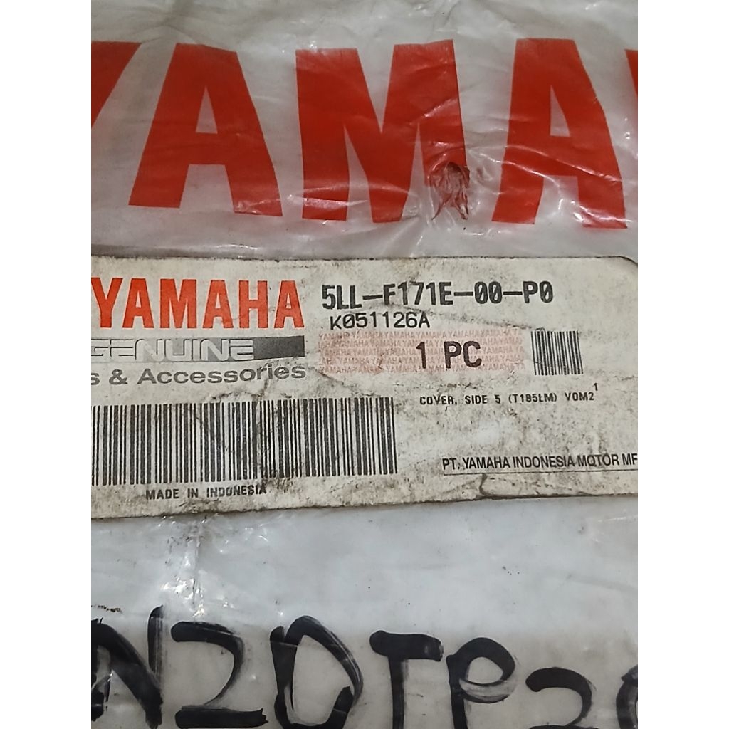5LL - F171E - 00 - P0 SAMBUNGAN BODI YAMAHA YUPITER Z ORANGE ORIGINAL YGP