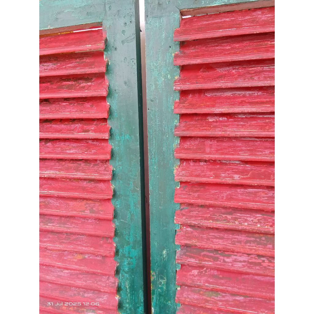 

JENDELA KRAPYAK ASLI KUNO