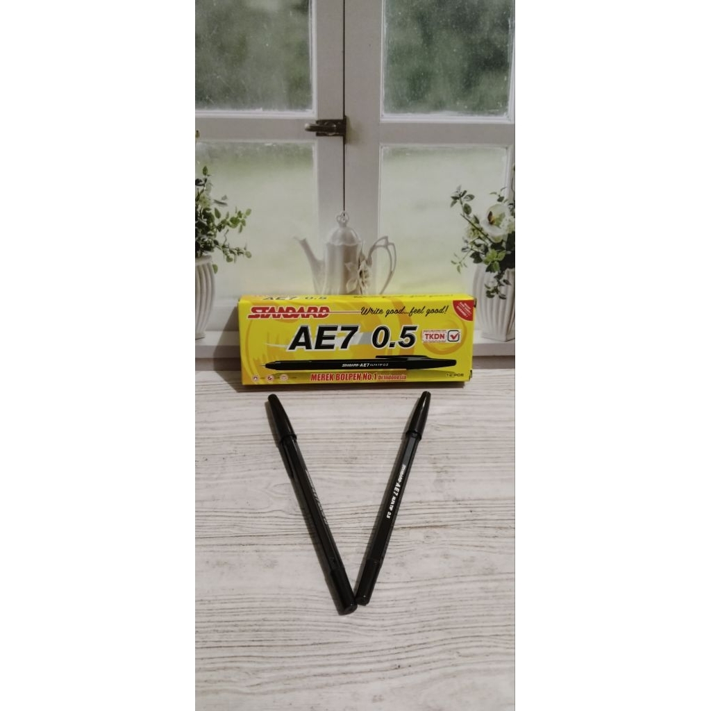

PULPEN STANDAR AE7 ISI 12PCS