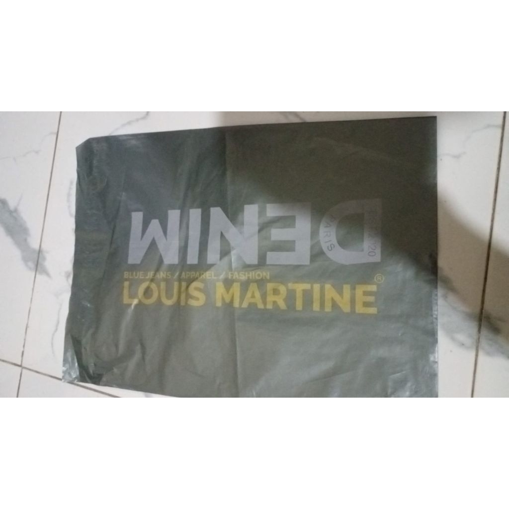 

plastik packing Louis Martine