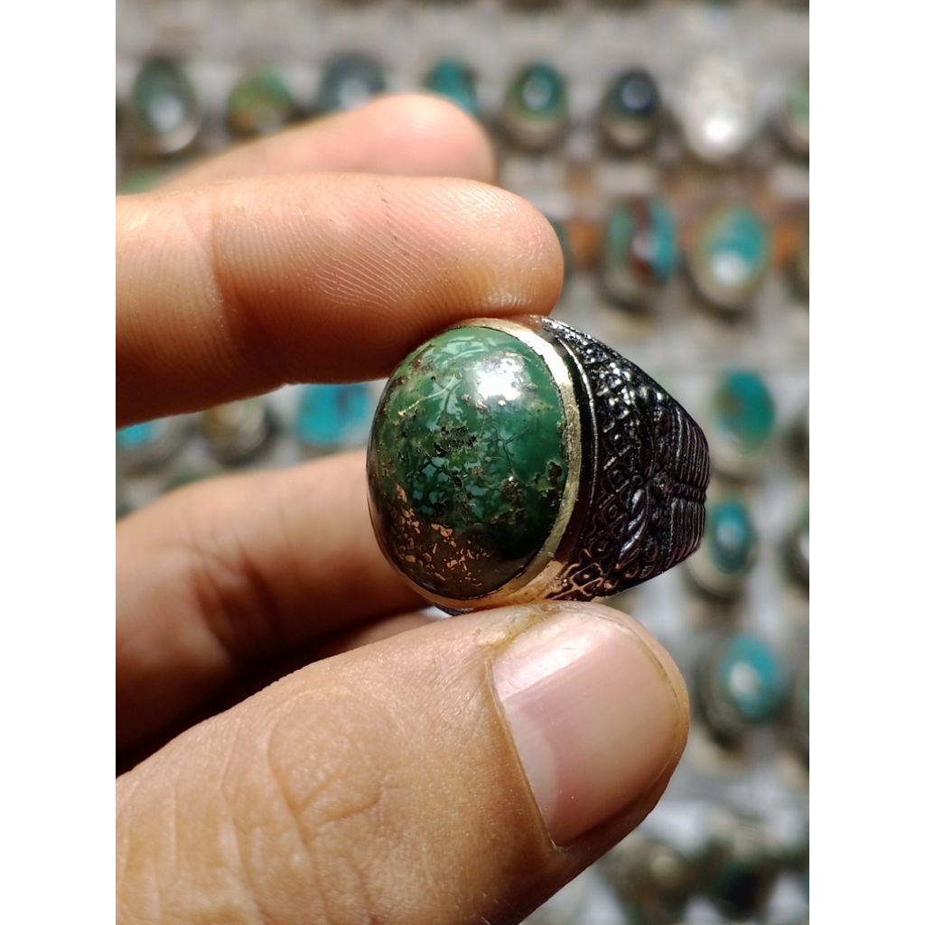 batu pirus mumbul hijau lawas