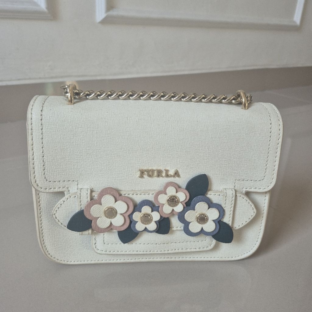 Tas selempang furla flower original